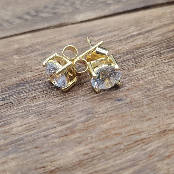 925 gold covered silver moissanite diamond shining fire‎ earrings E298 - Picture 3 of 3